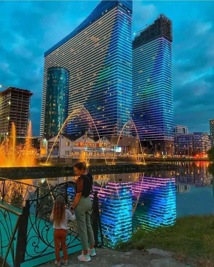 Orbi City Apartment Batumi Bagian luar foto