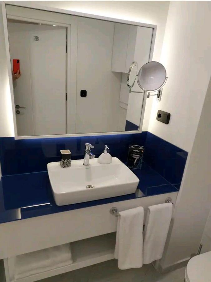 Orbi City Apartment Batumi Bagian luar foto