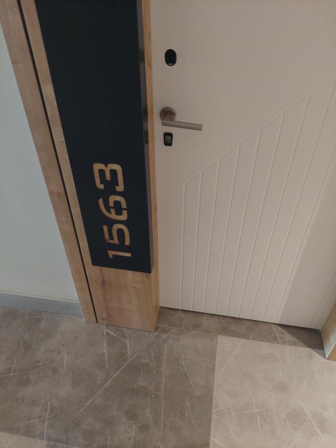 Orbi City Apartment Batumi Bagian luar foto