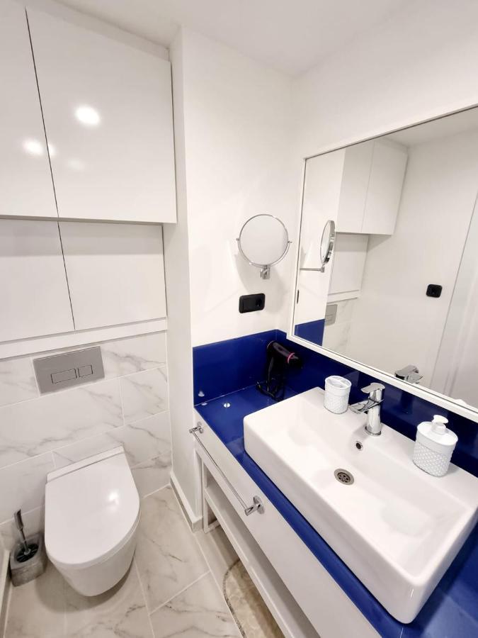 Orbi City Apartment Batumi Bagian luar foto