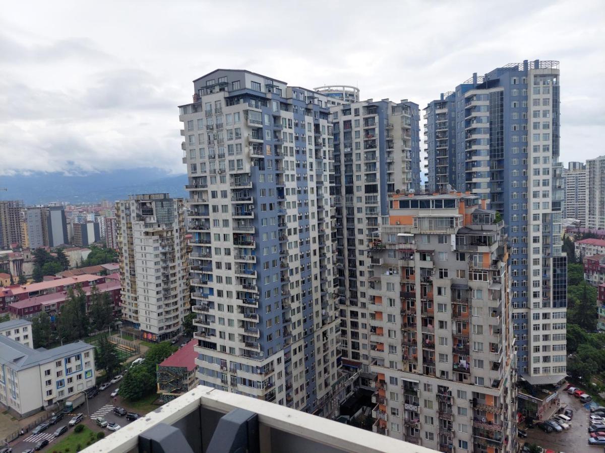 Orbi City Apartment Batumi Bagian luar foto